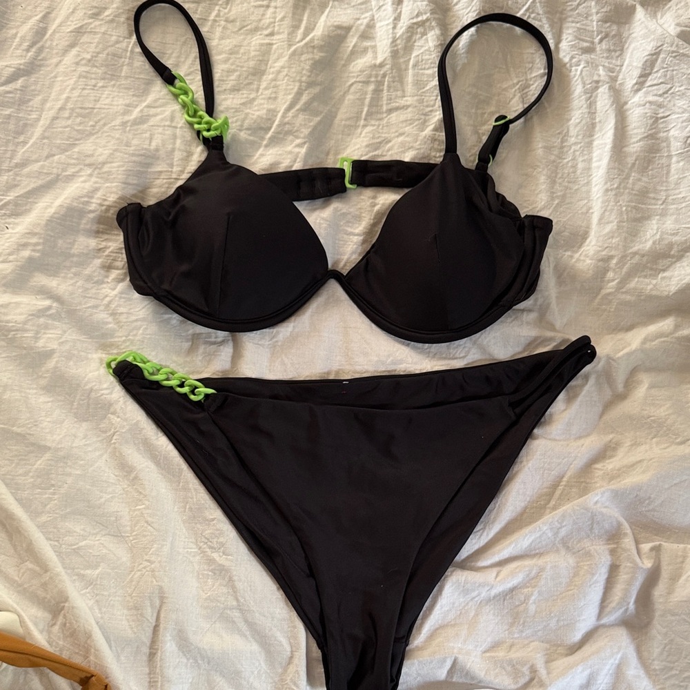 Red Carter Black and Green Women's Bikini Set